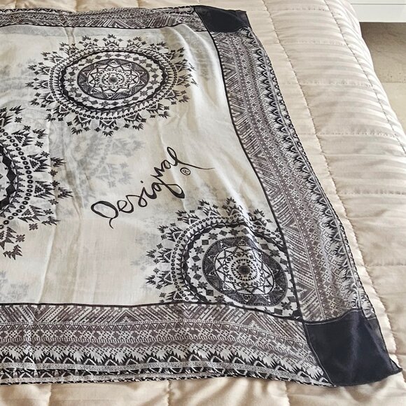 Desigual Black & White Mandala-Print Women's Lightweight Acrylic Scarf/Sarong - Picture 2 of 6